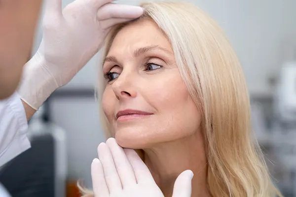 El rejuvenecimiento facial: precios en Colombia es un tema que genera gran interés entre quienes desean un cambio visible y elegante en su apariencia. Como cirujano plástico en Cali, el...