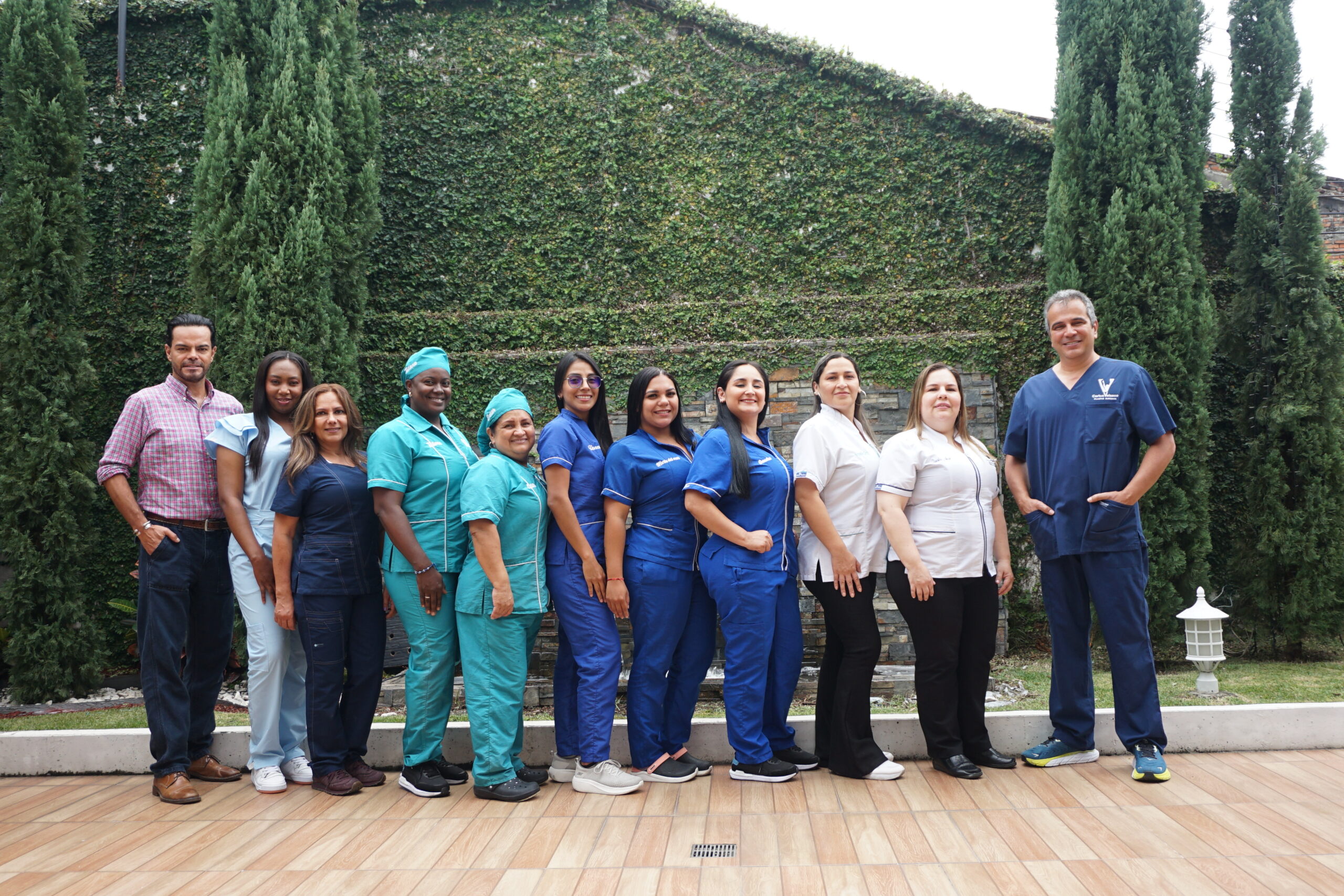 Equipo Profesional en Cirugia Plastica del Dr Carlos Velasco